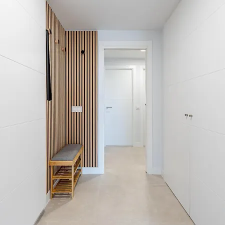 Casa Naya - Modern 2bdr Garage Pool Gym Lejlighed