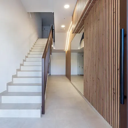 Casa Naya - Modern 2bdr Garage Pool Gym Lejlighed *